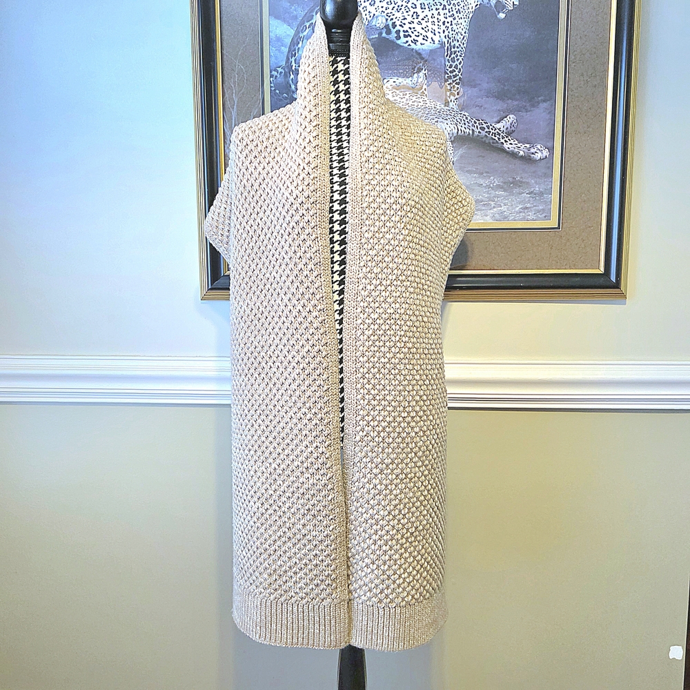 DESIGNER BANANA REPUBLIC KNITTED WRAP